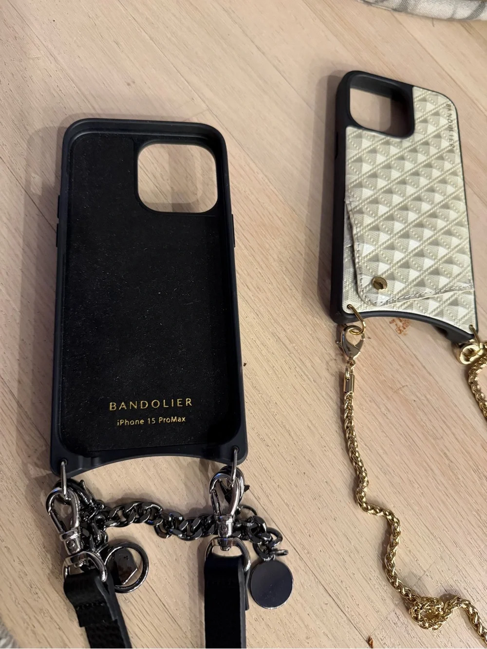 Bandolier iphone 15promax